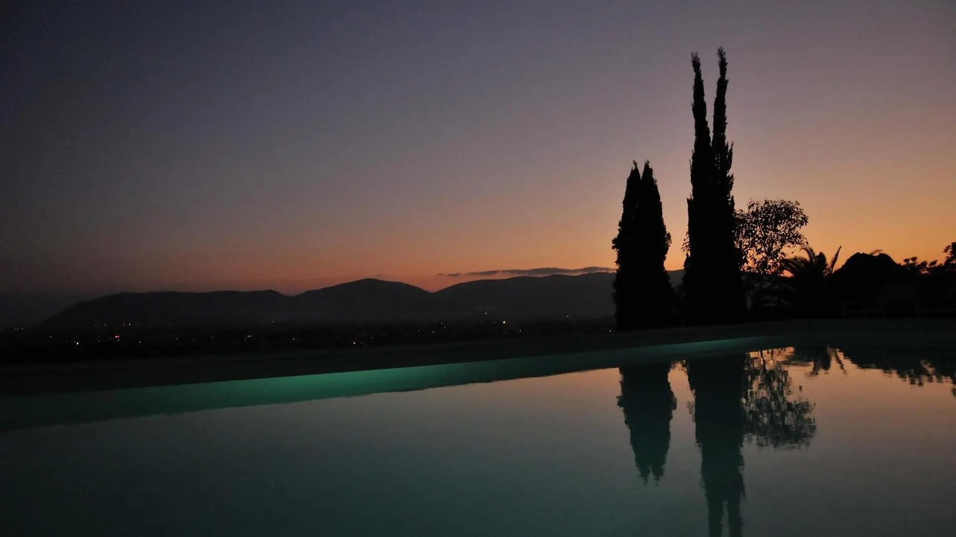 Villa Collina Del Sole 12 Pax By Villasretreats Nicola Italy