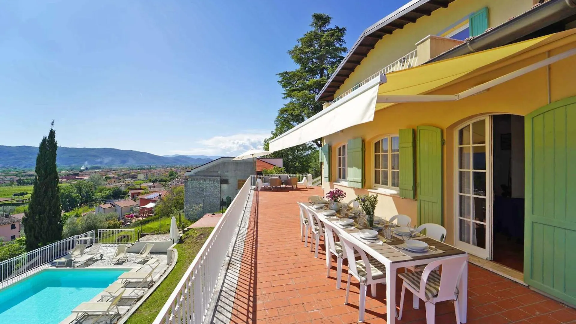 Villa Collina Del Sole 12 Pax By Villasretreats Nicola 0*,  Italy