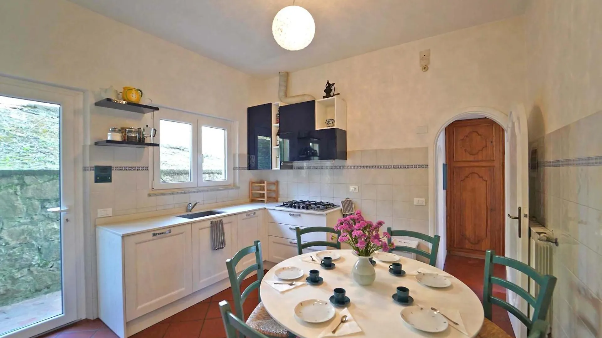 Villa Collina Del Sole 12 Pax By Villasretreats Nicola 0*,  Italy