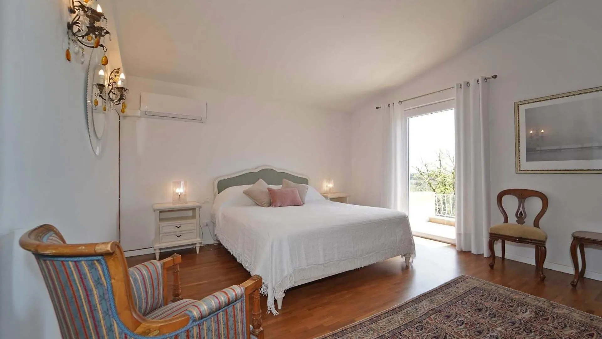 Villa Collina Del Sole 12 Pax By Villasretreats Nicola