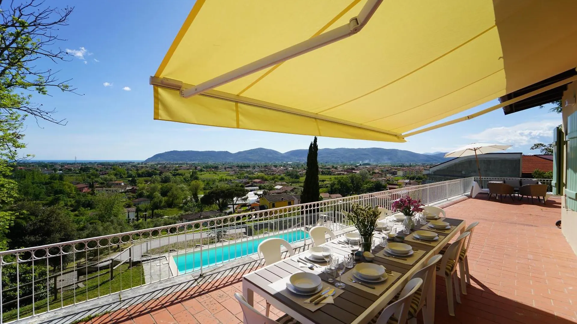 Villa Collina Del Sole 12 Pax By Villasretreats location